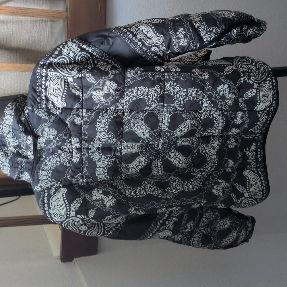 ✨ FP Movement Women's Pippa Packable Puffer Jacket in a bandana print Size XS - Picture 6 of 9